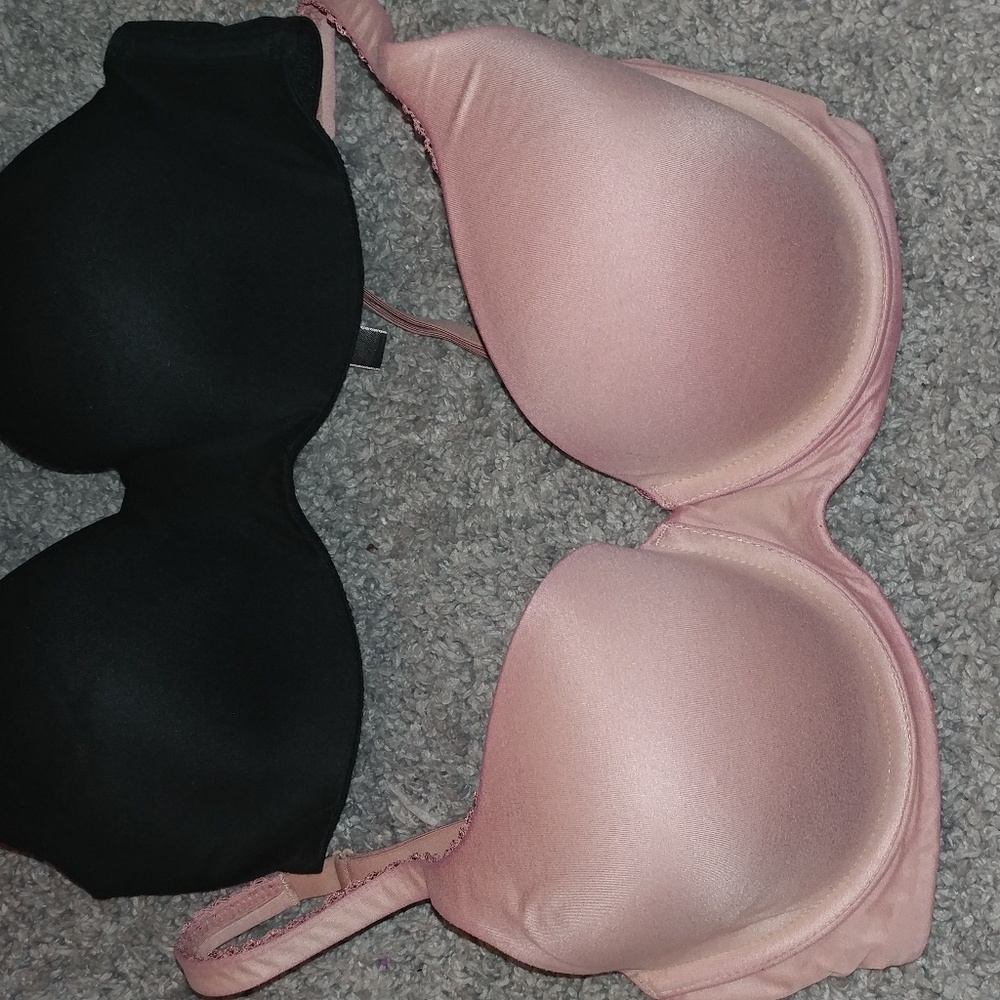 Victoria secret 32D bras